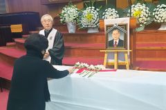 故 이종윤 목사 1주기 추모예배 “正道의 가르침 남기고 가셔”