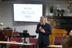 이종용 목사 “목회는 포기의 연속이자 자기 것 내려놓는 과정”