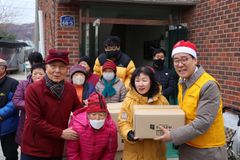 한장총, 화성시 500여 소외 이웃에 ‘성탄 박스’ 전달