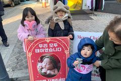 성탄 전날, 강남역서 펼쳐진 ‘예수님 생신 선물 프로젝트’