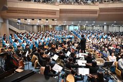 “사랑과 평화, 생명과 구원의 빛 가득하게 하소서”