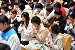 무안공항 참사 추도… 한국교회 송구영신예배, ‘환호 대신 기도’