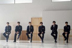 아이돌그룹 라이즈, 팬클럽 이름으로 1억 기부