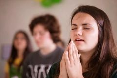 YWAM, 창립자 별세와 여러 비극 속 ‘기도’ 강조