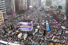 광화문 가득 메운 애국시민들 “윤 대통령 즉시 석방하라”