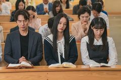 속 비뚤어진 신앙인들, 어긋난 가정교육 결과