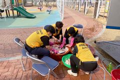 (주)티와이, 군포제일교회·성민원에 생닭 1천 마리 후원