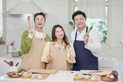 방송인 심진화·김원효 부부, ‘함께그린식탁’ 캠페인