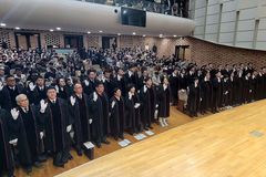 “죽도록 충성하라, 당당하고 고고하게 끝까지 경주”