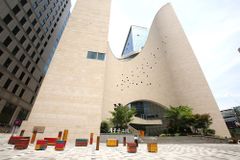 송은주 전시회 ‘Prelude_감정의 폭포’… “새문안로 걷는 시민 위한 선교 매개체 되길”