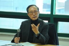 “학생 인권 못지 않게 교권 세우고 보호해야”
