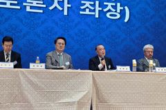 목사가 정치를 주제로 성경에 따라 설교하는 것은 옳은가?