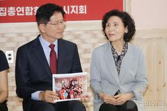설난영 여사의 찬조연설에서 김문수를 보다