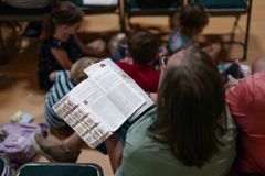 英 기독교인들, ‘신앙 갖게 된 가장 큰 이유’로 ‘성경’과 ‘환대’ 꼽아