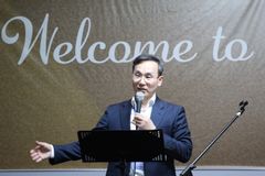 “설교 잘하려 하지 마십시오… 성경 본문이 말하게 하십시오”