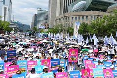 서울 중심에 모인 30만 “차별금지법·퀴어행사 반대”