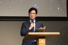 치열한 영적 전쟁의 때, 정치 연예보다 중요한 것은 예수
