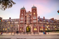 美 병원들, 트럼프 행정명령 이후 미성년자 성전환 수술 중단