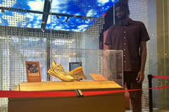 NBA 조너선 아이작, “그리스도와 함께 서라”며 성경 구절 새긴 농구화 공개