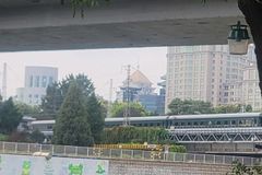 김정은, 6년 9개월 만에 방중… 베이징 도착 후 전승절 열병식 참석