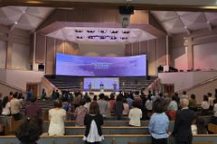 큰나무교회 새성전 입당 “미국과 달라스 섬기라고 이곳에”