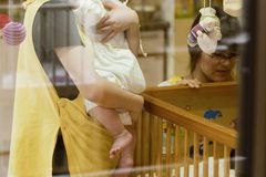 뉴질랜드, 성범죄 전과자의 입양 논란에 긴급 조치
