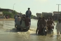 파키스탄 몬순 홍수로 사망자 1000명 돌파… 전국적 재난 상황 이어져