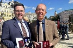 젤렌스키, 전쟁 속 인도적 지원 펼친 침례교 지도자들에게 국가 훈장 수여