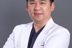 해외 목회자들에게 의료로 선행 펼치는 e원플란트치과