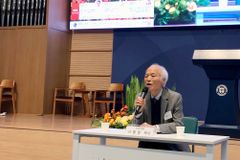 “니케아 회의로 확정된 삼위일체 교리, 교회 발전시켜”