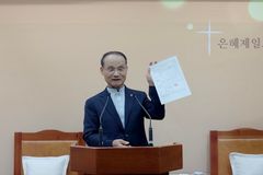 5층 옥상에서 추락했던 김승인 목사, 기적의 간증 현장