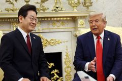 트럼프 대통령, 방한 앞두고 한미 관세협상 조기 타결 촉구