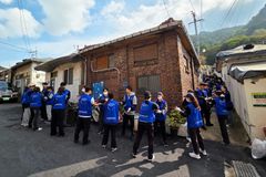 오륜교회 램넌트 청년국, ‘사랑의 연탄’ 5천 장 배달