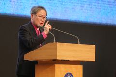 김정석 감독회장 “교인들이 원해서 계속 설교”