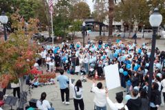 마운틴뷰 새누리교회, ‘홀리포니아 퍼레이드’로 복음의 빛 전하다