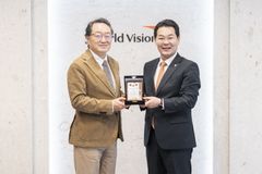 월드비전, 창립 75주년 맞아 부안군에 감사패 전달