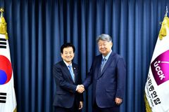 정동영 장관, 한교총 예방해 남북관계 개선 노력 당부