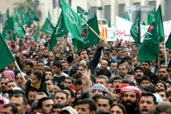 트럼프 대통령, 무슬림형제단 ‘테러단체 지정’ 검토 지시