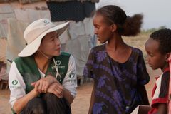 배우 예지원, 케냐 빈곤 아동들에게 희망 전해