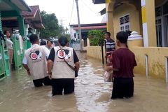 “재난당한 인도네시아를 도웁시다”