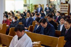 대통령 및 여야 정치인들, 성탄절 맞아 교회 예배 찾아