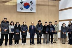 (사)성민원, 군포시청 공무직 노동조합 자녀 장학금 300만원 수여