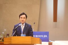 “새해, 상처 입은 이들과 함께 울고 함께 걷는 교회 되길”