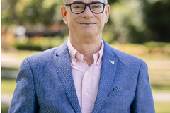 움직이지 않으면 사슬은 느껴지지 않는다