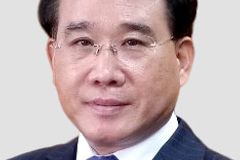 ‘무릎’과 ‘본문’ 사이에서 살았던 사람