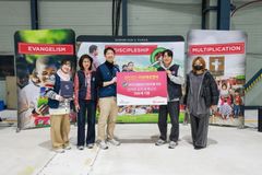 LOVE FNC·FNC엔터 임직원, 사마리안퍼스 OCC 선물상자 사역 동참