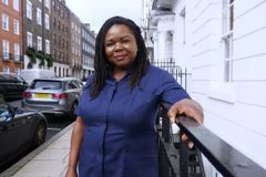 트랜스젠더 호칭 거부로 정직됐던 英 간호사, 복직 결정돼