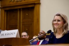 성경 트윗으로 재판 중인 핀란드 의원, 美 의회 증언