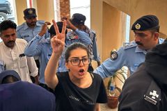 파키스탄 비판한 인권 변호사 부부 징역 17년… 국제사회, 강력 규탄