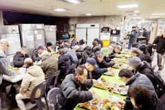 세계성시화운동본부, 설 맞아 노숙인과 쪽방 주민 섬김